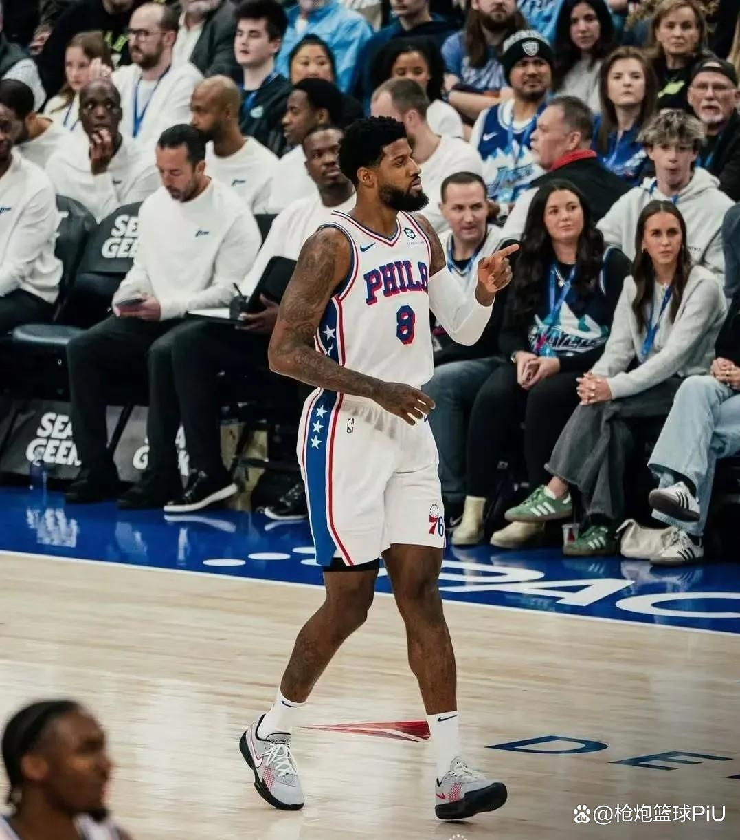 英雄联盟官网-包含费城76人迎NBA总决赛关键赛，关键时刻强势反弹，气氛紧张，更衣室氛围转暖的词条