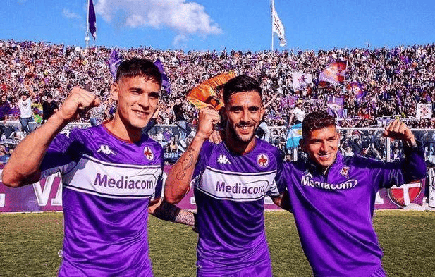 LOL官网登录入口-包含赛前体能课后；法兰克福状态回暖备战意大利杯；更衣室稳定；心理建设被强调的词条